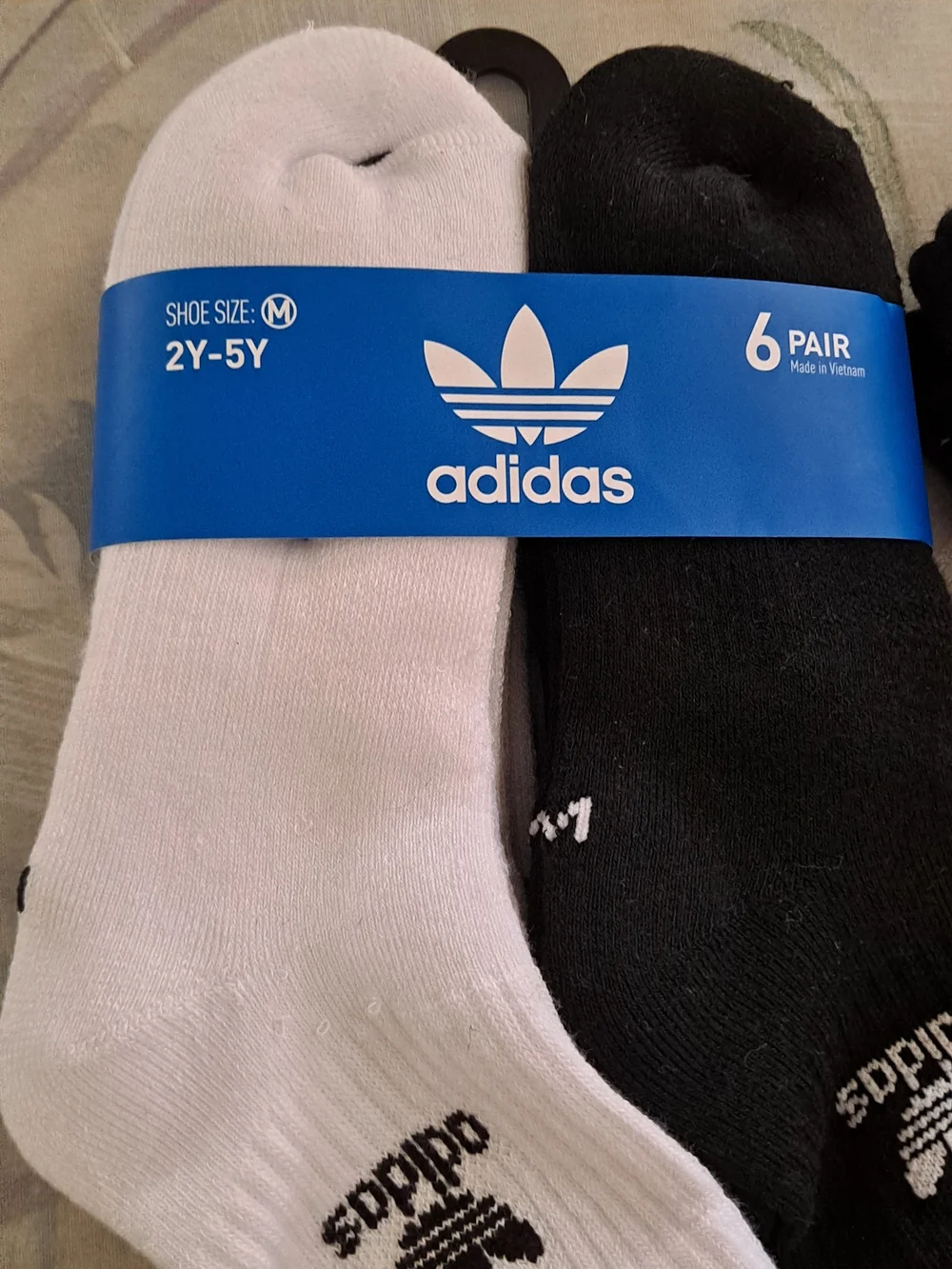 Adidas 6 Pack Kids Black & White Ankle 2Y-5Y and 6 Pack Nike Crew Socks 3Y-5Y